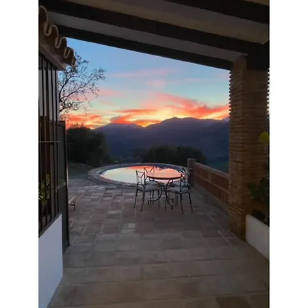 Apartment Sunny Hillside Casita In Guaro