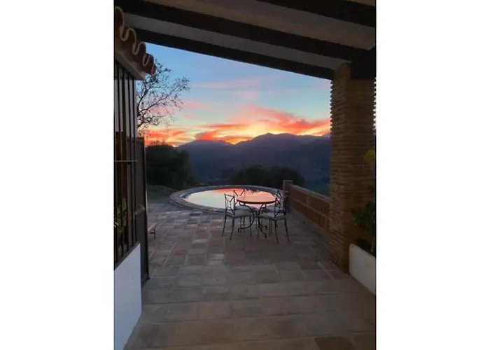 Appartamento Sunny Hillside Casita In Guaro